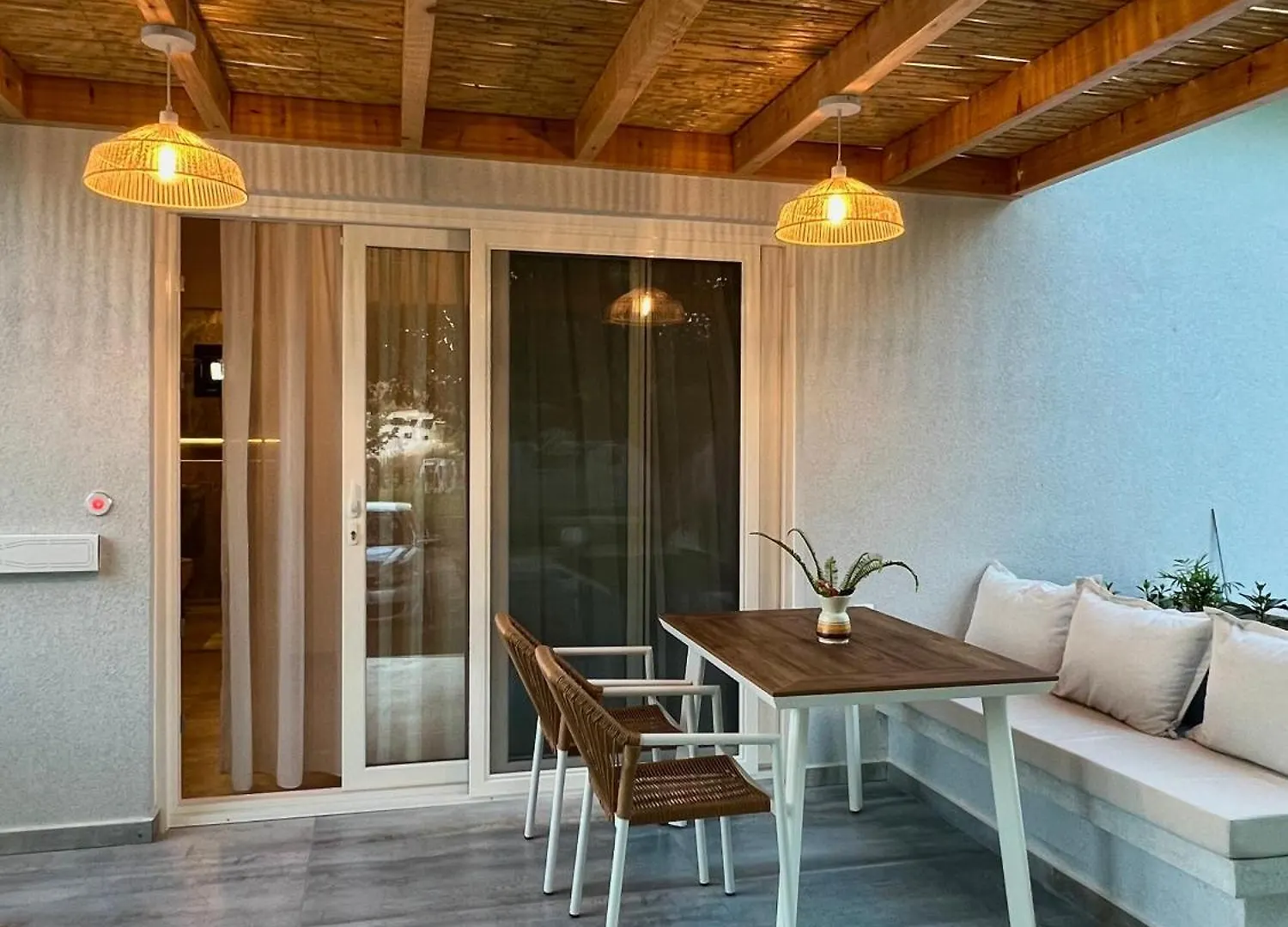 Magda Studios&Apartments Paralia Sikias